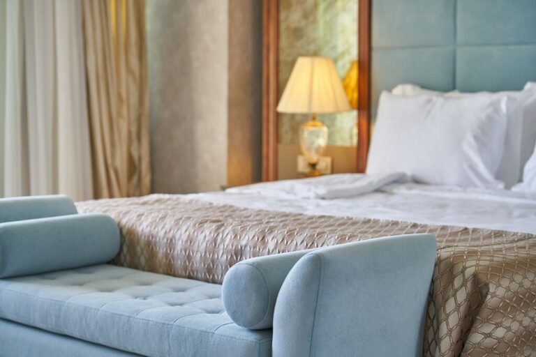 How to Avoid Palace Hotels Risks: A Definitive Forensic Guide